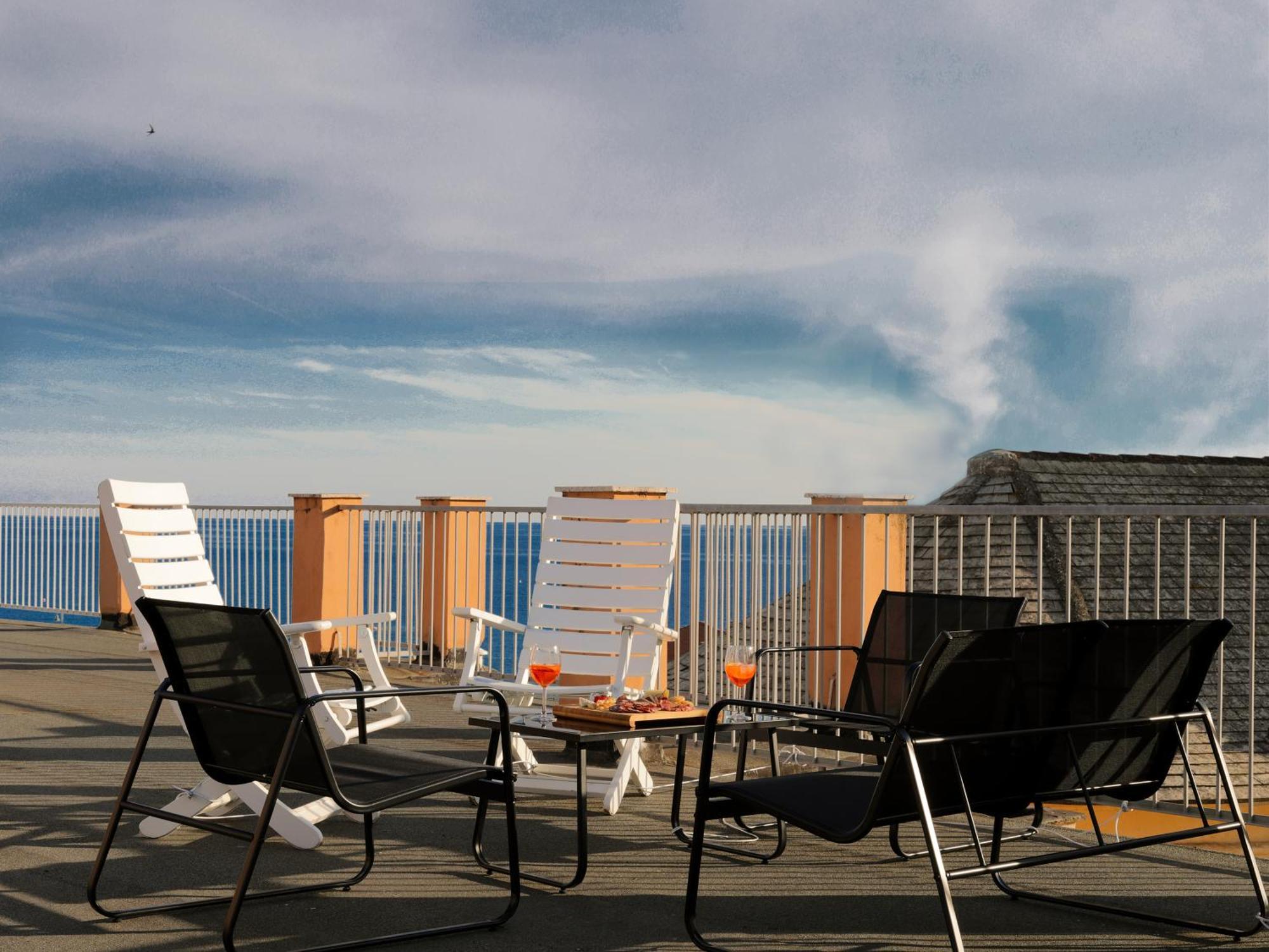 Moneglia Beach Downtown Exterior foto